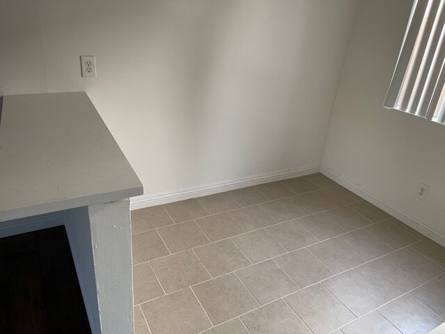 Building Photo - 816 W Colorado Blvd