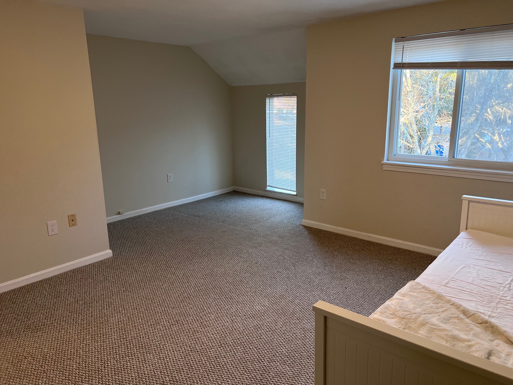 Building Photo - 38 Gaslight Ln