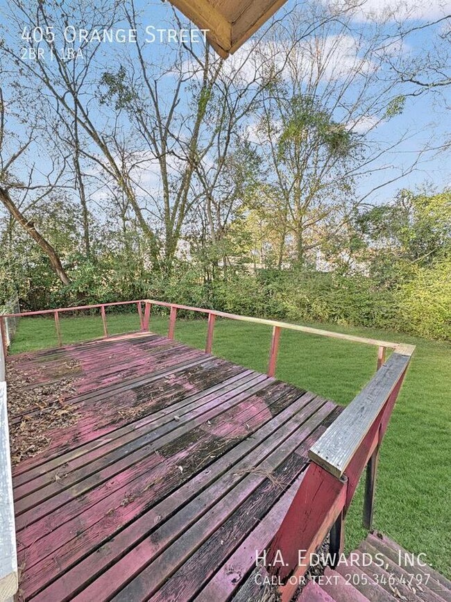 Building Photo - 405 Orange St