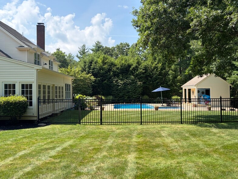 Back and side yard - 10 Bartley Dr