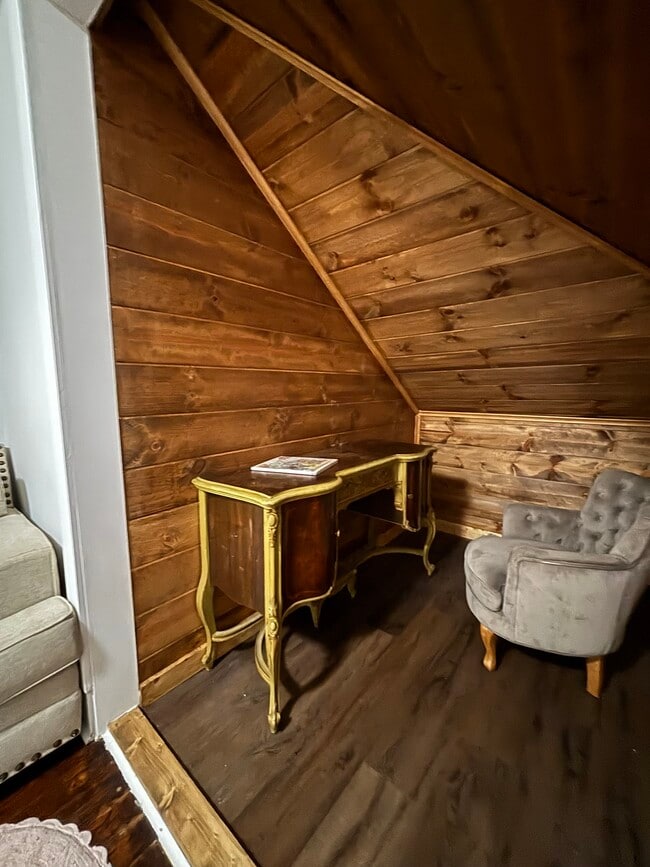 Building Photo - 1818 Old Ringgold Rd