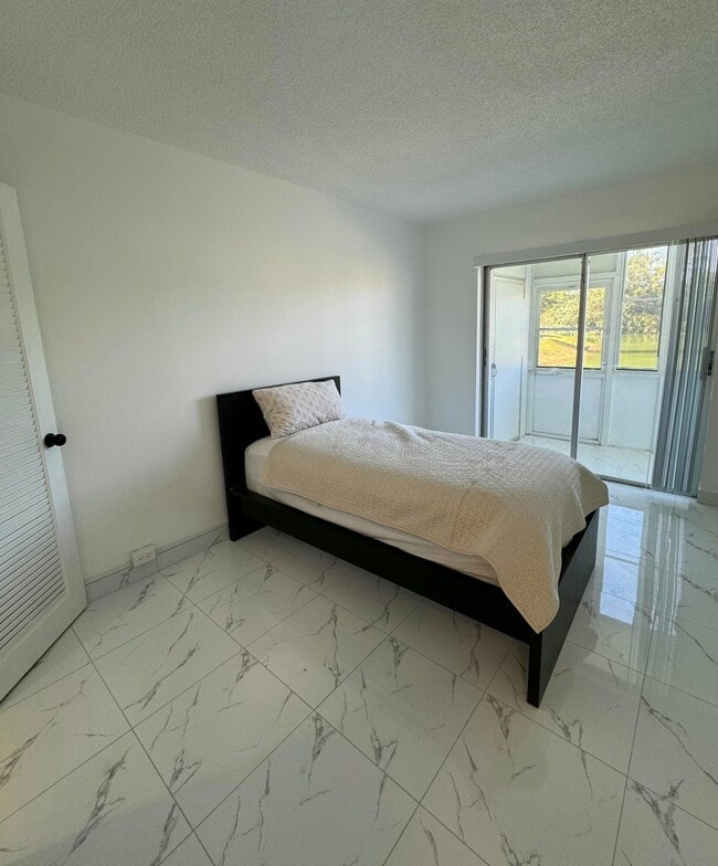 Building Photo - 148 Northampton H