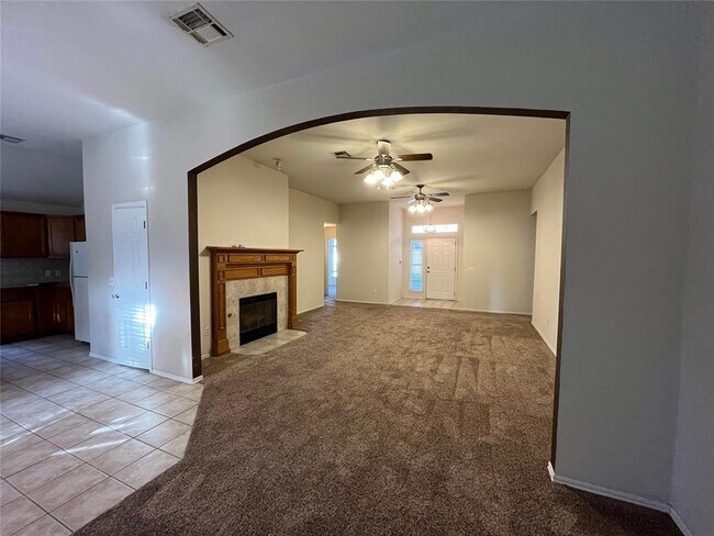 Building Photo - 2045 Rising Hill Dr