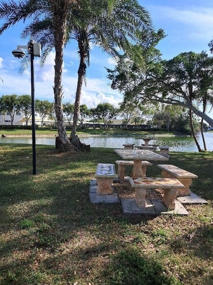 Building Photo - 361 Windsor N