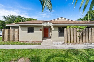 Building Photo - 21 Meadows Dr