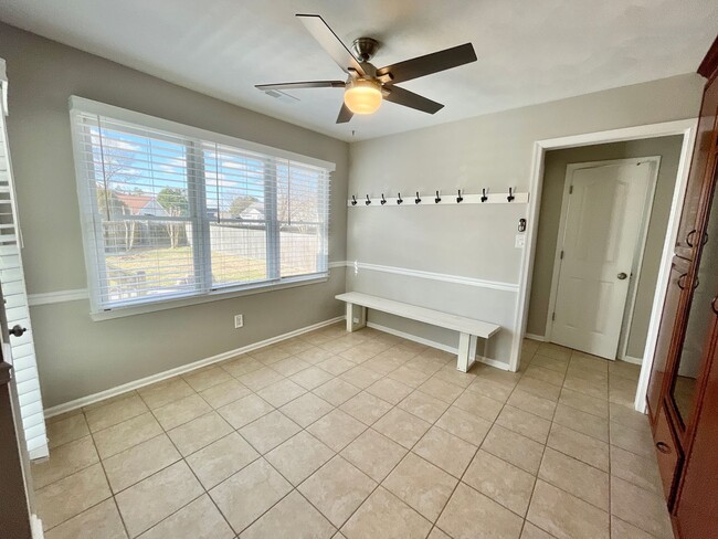Building Photo - Ready 07-07-25!! Fantastic 4-Bedroom Home ...