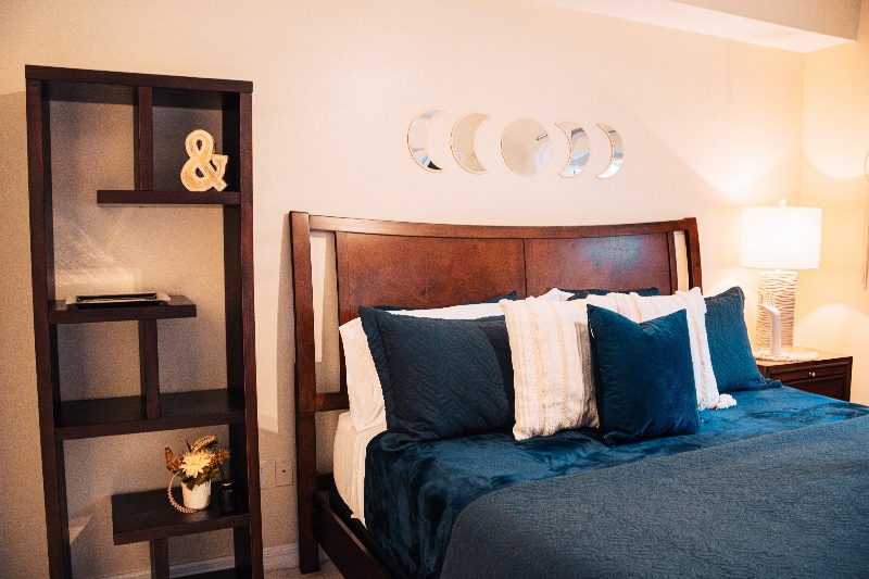 Building Photo - 9175 Celeste Dr