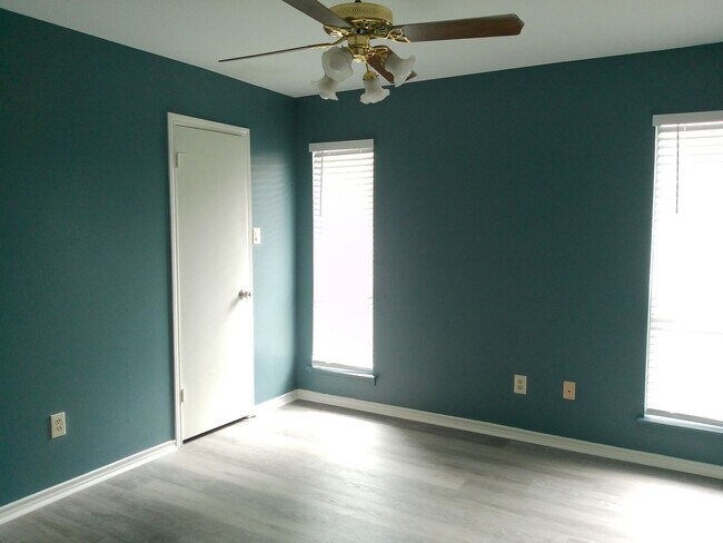 Building Photo - 2600 Alana Ln