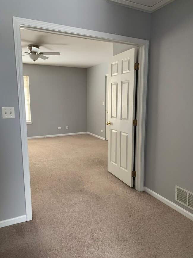 Building Photo - 3442 Ravinia Cir