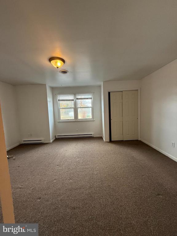 Building Photo - 1123 Almond Rd