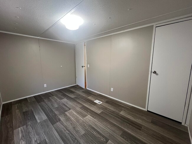 Building Photo - 295 Sawgrass Ct