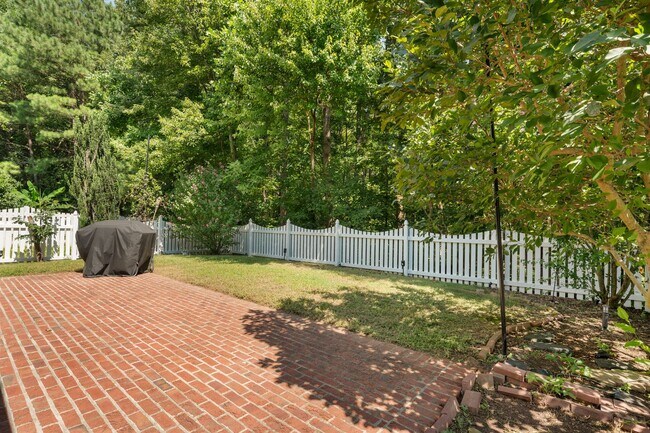 Building Photo - 1411 Crimson Creek Dr