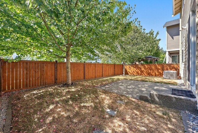 Building Photo - Lacey/Hawks Prairie 4 bedroom 2381 SF home...