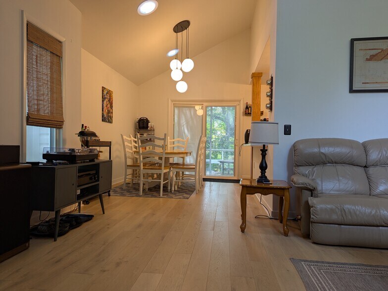 Living / Dining - 3501 Octavia St
