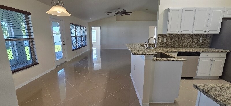 Building Photo - 3925 Agualinda Blvd