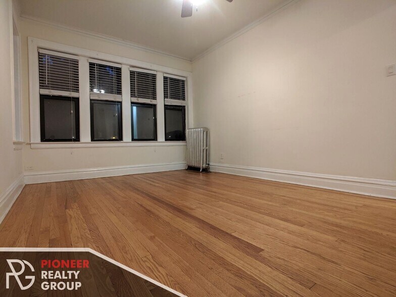Building Photo - 2177 W Giddings St