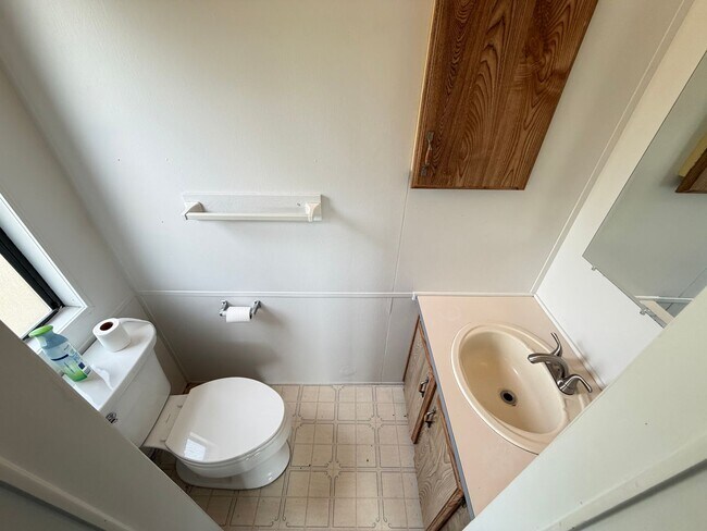 Building Photo - Secluded country home w/ 2-car garage