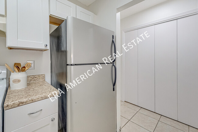 Building Photo - 508 Landview Dr