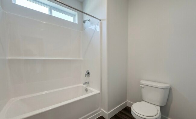 Building Photo - 1094 3980 W