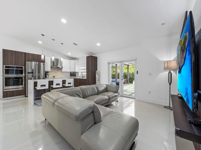 Building Photo - 17835 SW 150th Ct