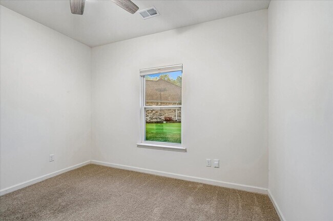 Building Photo - 4786 Barrett Oaks Dr