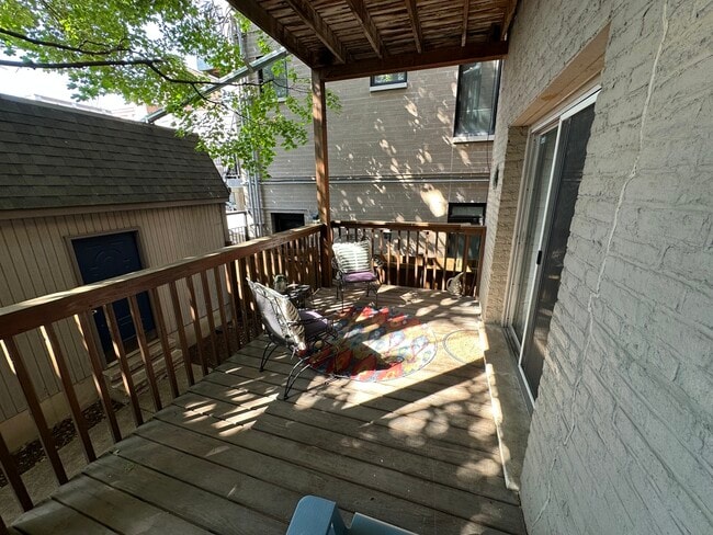 Building Photo - 957 W Montana St