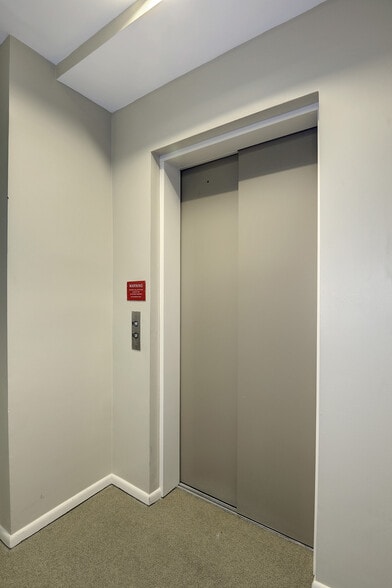 Elevator building - 1741 T Street Northwest