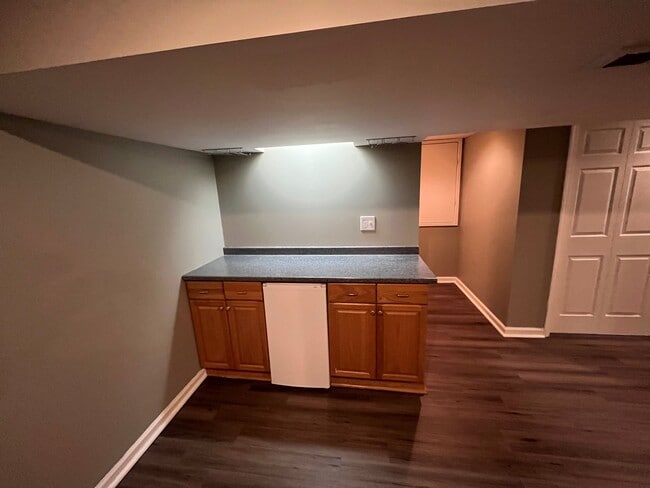 Building Photo - 7894 Prairieview Dr