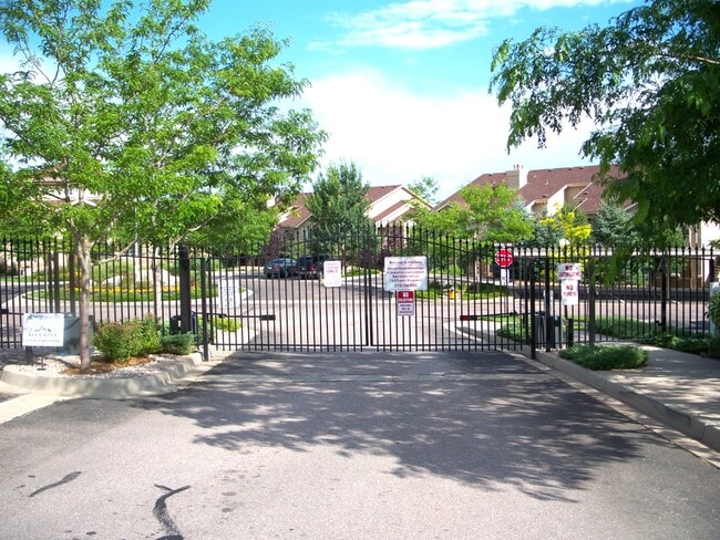 Building Photo - 3732 Riviera Grove