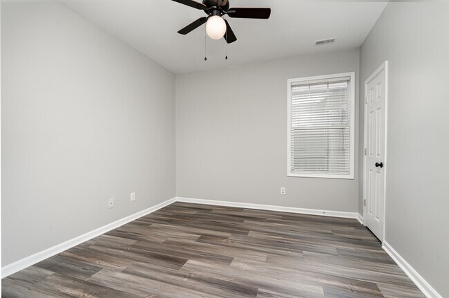 Building Photo - 251 Tradition Way