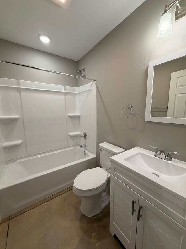 Building Photo - 285-287 S 4th St