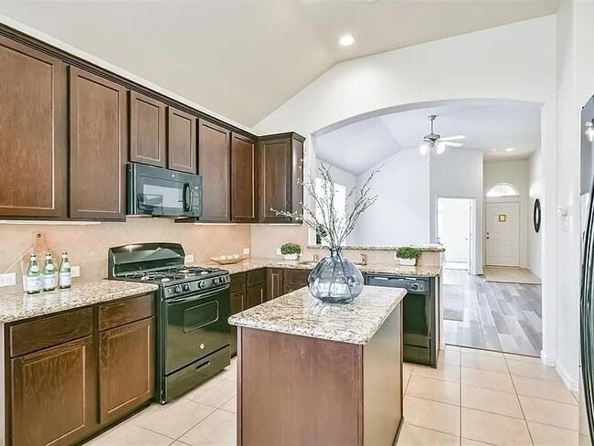 Building Photo - 2125 Sand Ridge Dr