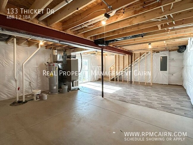 Building Photo - 133 Thicket Dr