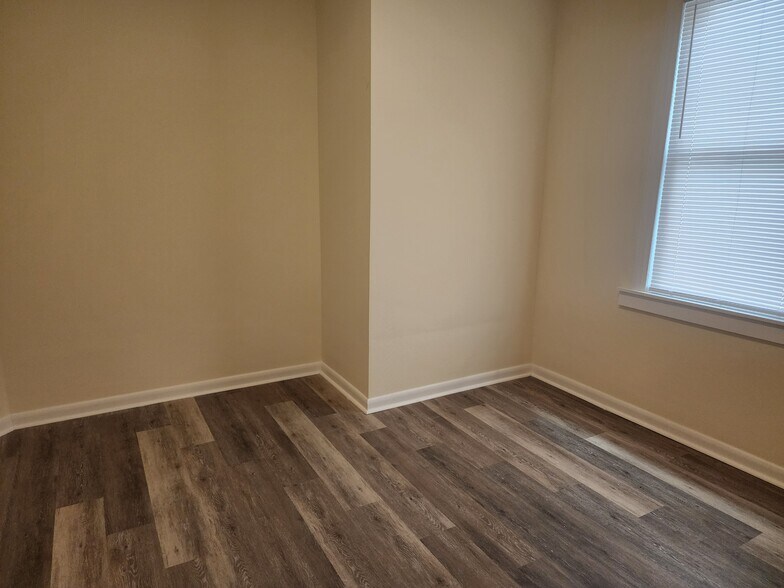 Building Photo - 1458 Ferndale Ave