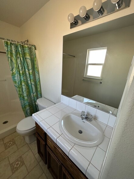 Building Photo - 346 Emigrant Way