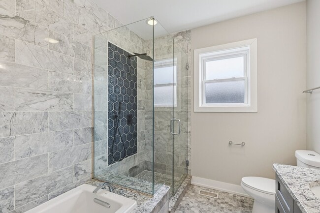 Building Photo - 3516 W Hirsch St