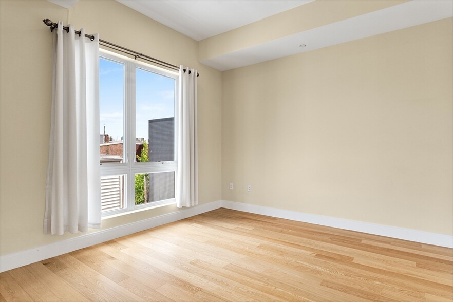 Building Photo - 488 Dorchester Ave