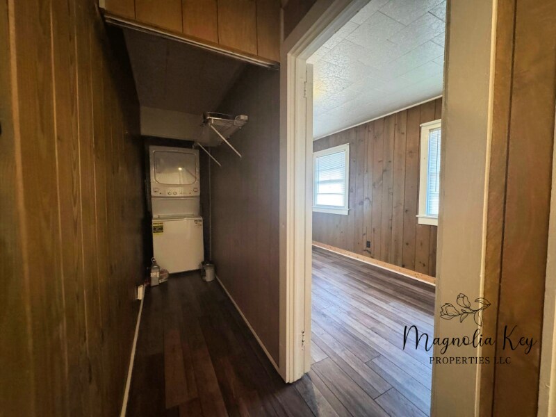 Building Photo - 7203 Porcher Dr