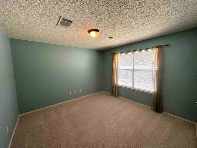 Building Photo - 13225 Amasia Dr