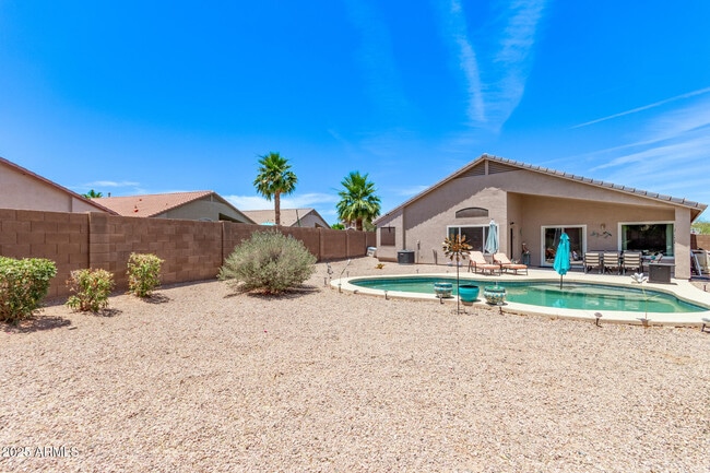Building Photo - 22335 Vargas Dr