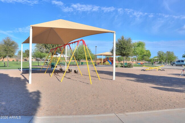 Building Photo - 45542 W Guilder Ave