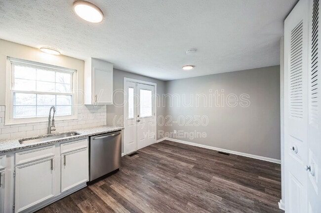 Building Photo - 12174 Glencrest Ct