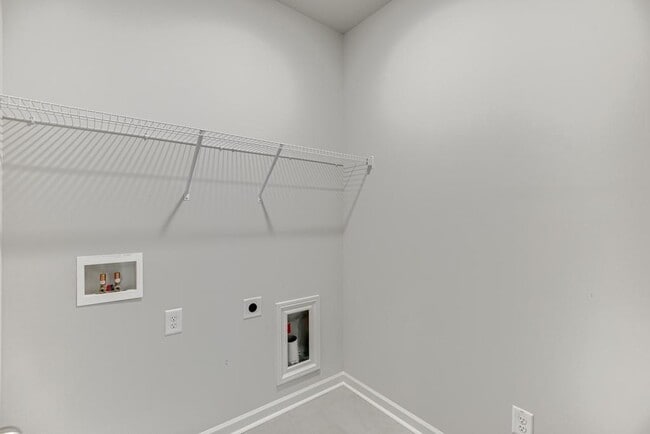 Building Photo - 5580 Suwanee Dam Rd