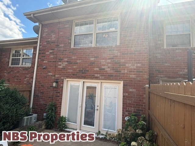 Building Photo - 6523 Deane Hill Dr
