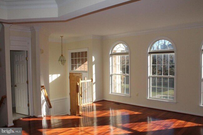 Building Photo - 47682 Loweland Terrace