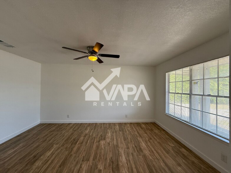 Building Photo - 7318 Glen Trail