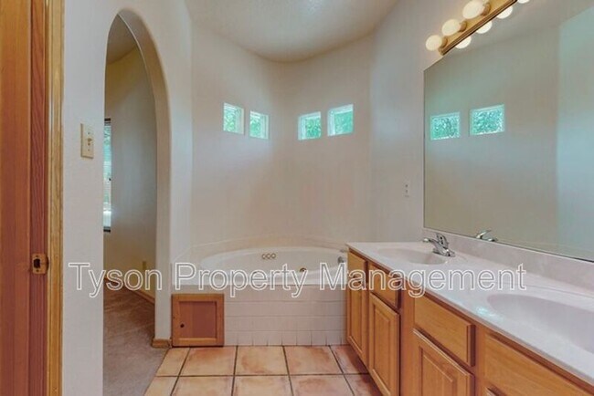 Building Photo - 10509 Tuscany Dr NW