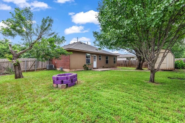 Building Photo - 609 Golden Gate Dr