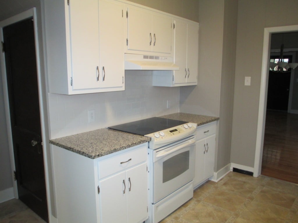 Updated Kitchen - 89 Burrstone Rd