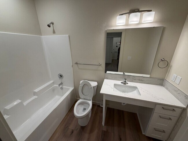 Building Photo - Brand New 2 bedroom 1.5 bath unit